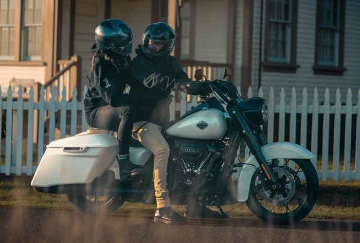 Harley-Davidson, l'affascinante Road King
