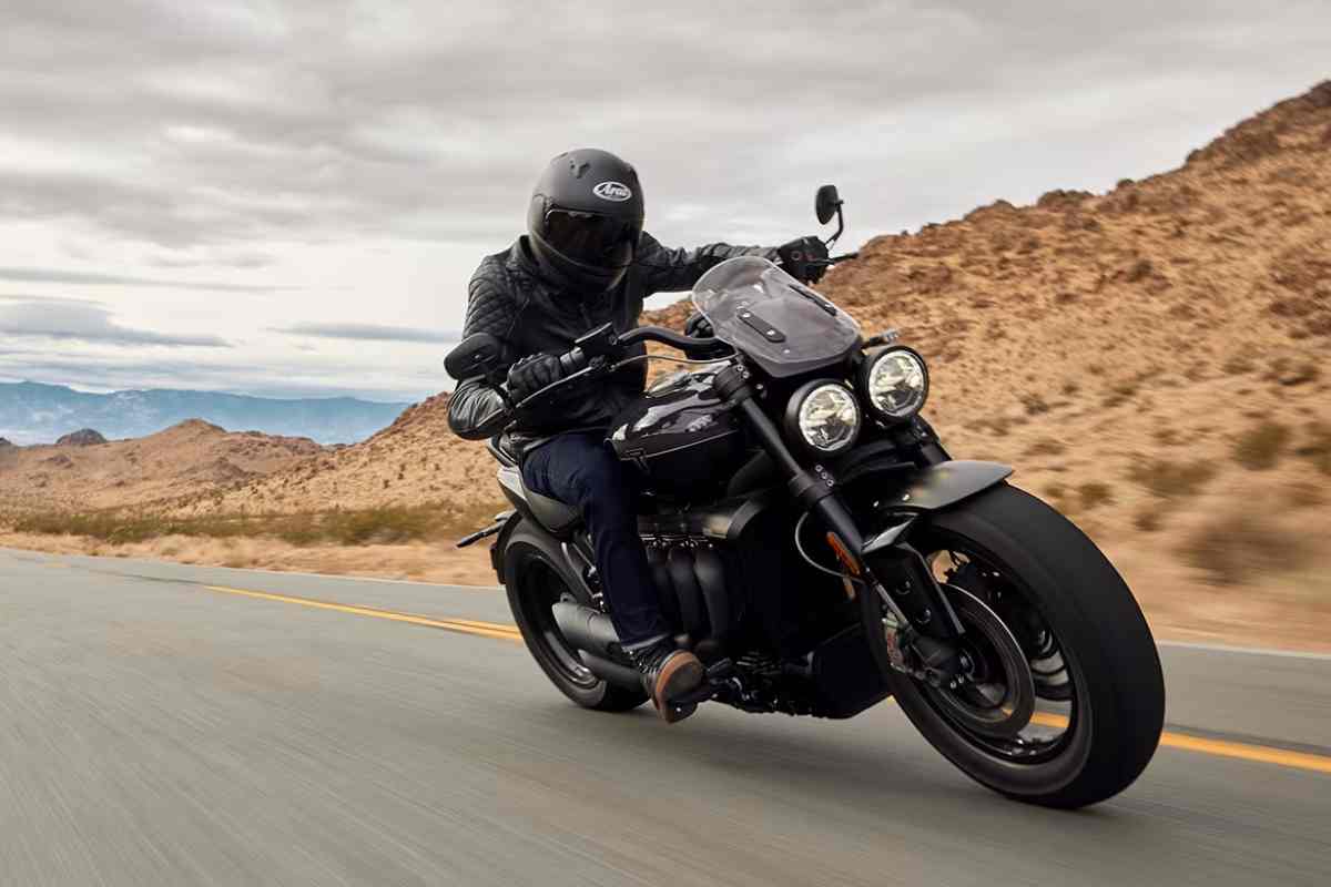 La nuova Triumph Rocket 3 Storm