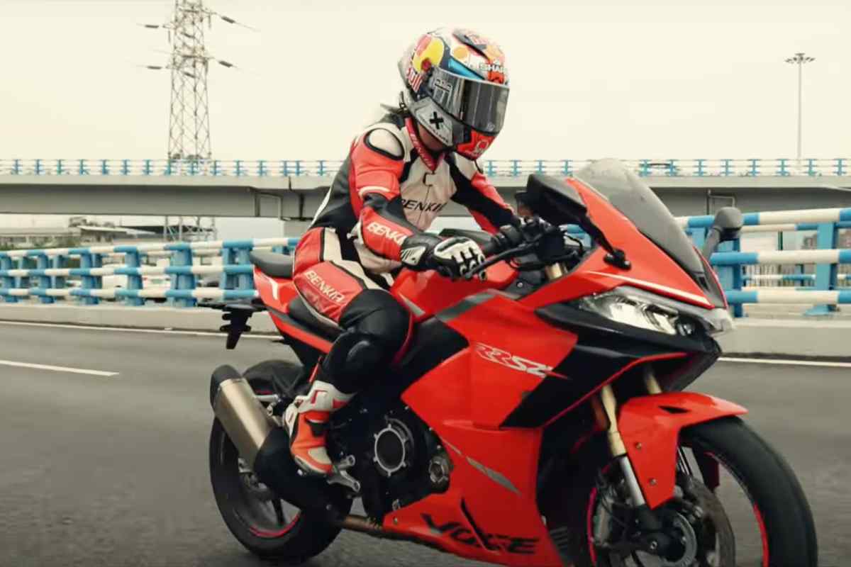 La sportiva cinese ha tutto e costa la metà di Honda e Ducati