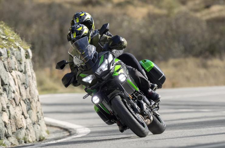 Kawasaki Versys 650 moto crossover prestazioni novità Giappone