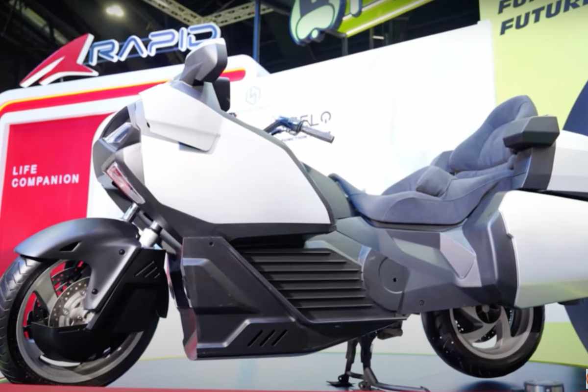 La moto elettrica dall'autonomia pazzesca