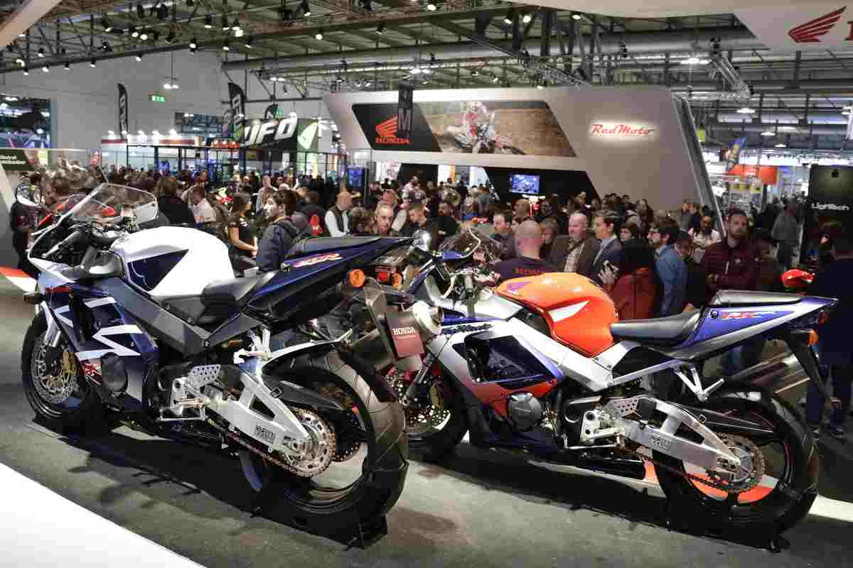 La moto cinese che ha incantato gli italiani: il design ha lasciato tutti senza fiato all'EICMA