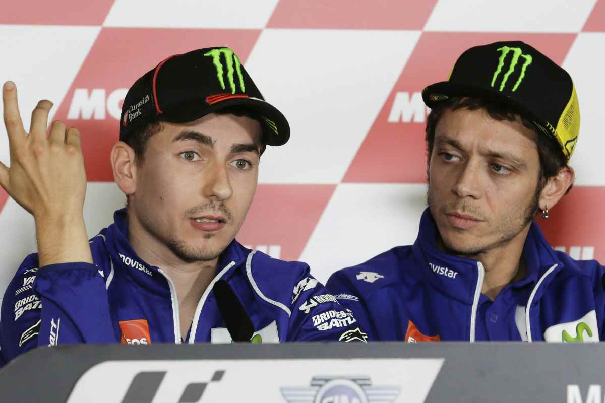 Lorenzo punge ancora Valentino Rossi