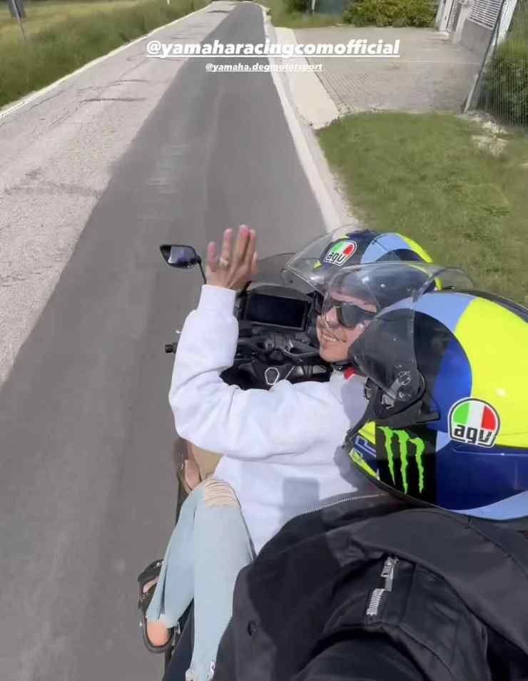 Valentino Rossi Yamaha tutti stupiti