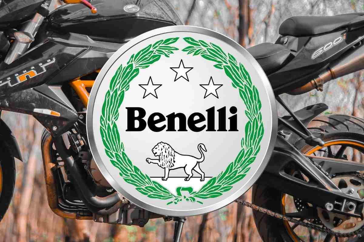 Benelli TRK 702 regalo borse viaggio