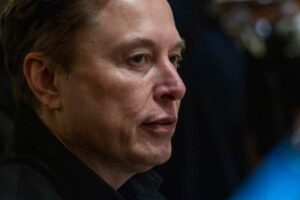 Xpeng Iron novità Tesla Musk