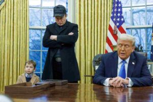 Tesla Cybercab problemi dazi Trump Musk