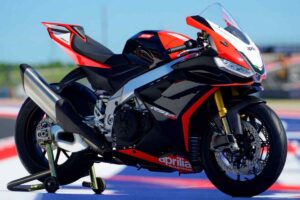 Aprilia RSV4 Factory