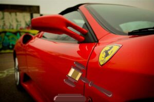 Ferrari all'asta, prezzo folle