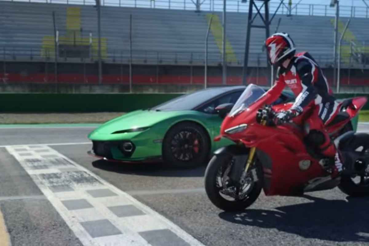 Lamborghini sfida Ducati a Imola