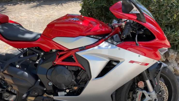 La MV Agusta F3 675