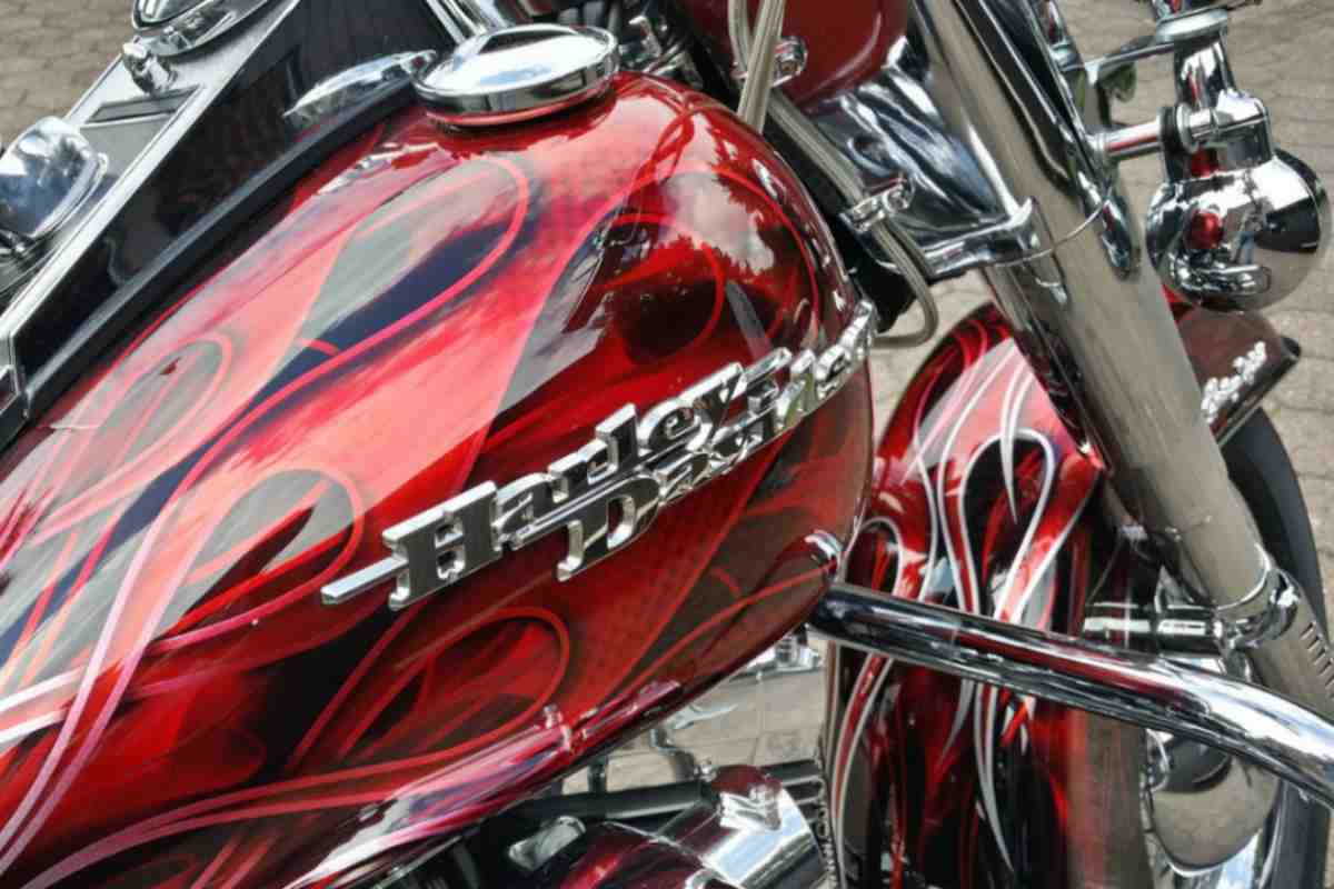 Una moto Harley-Davidson