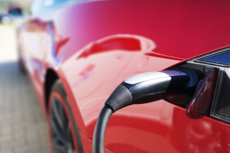 Auto elettrica Toyota annuncio Cina BEV