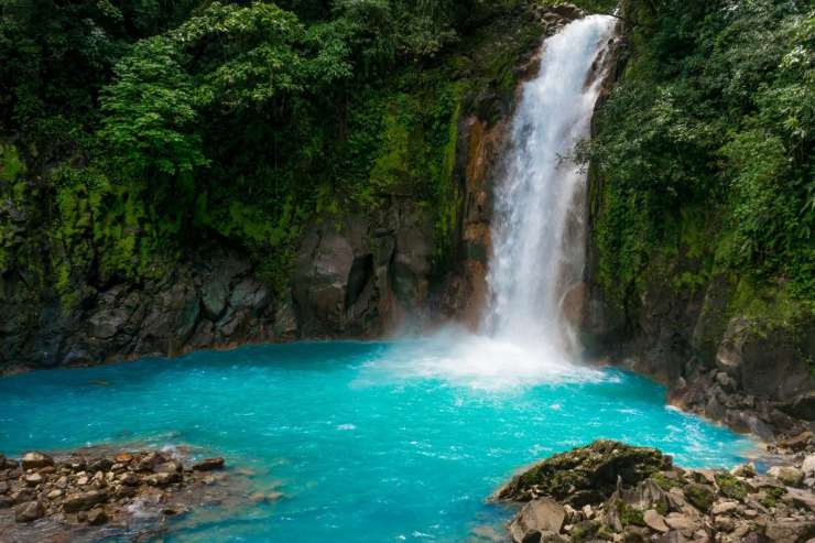 Cascata Roma Valle dell'inferno moto scooter