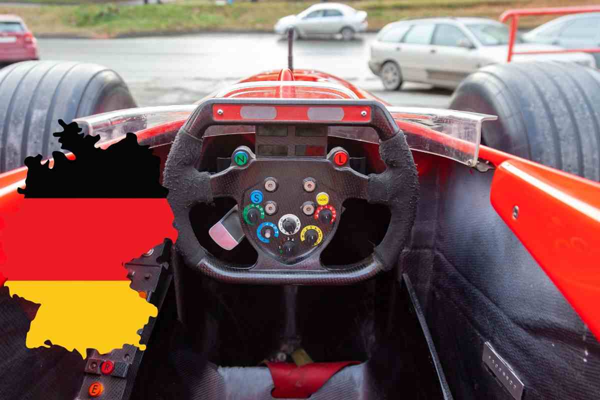 Mercedes EQS novità auto Germania volante