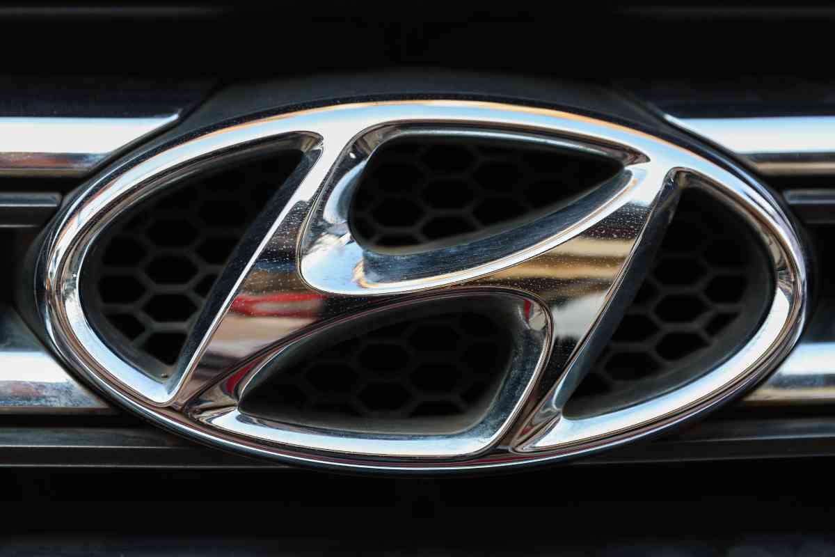 hyundai logo