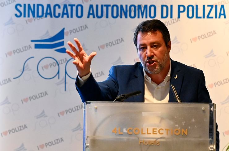 Matteo Salvini Bollo auto superbollo