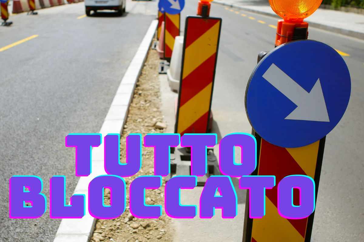 Piazza Venezia Roma cantiere blocca