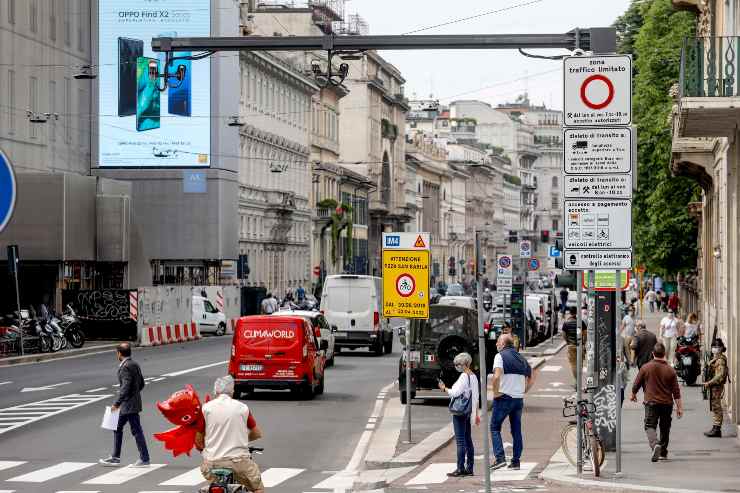 ZTL Telecamere attive Milano Quadrilatero moda