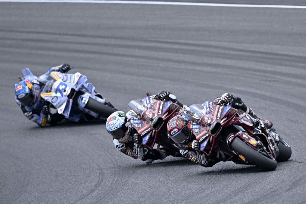 Marquez e Bagnaia duello in pista