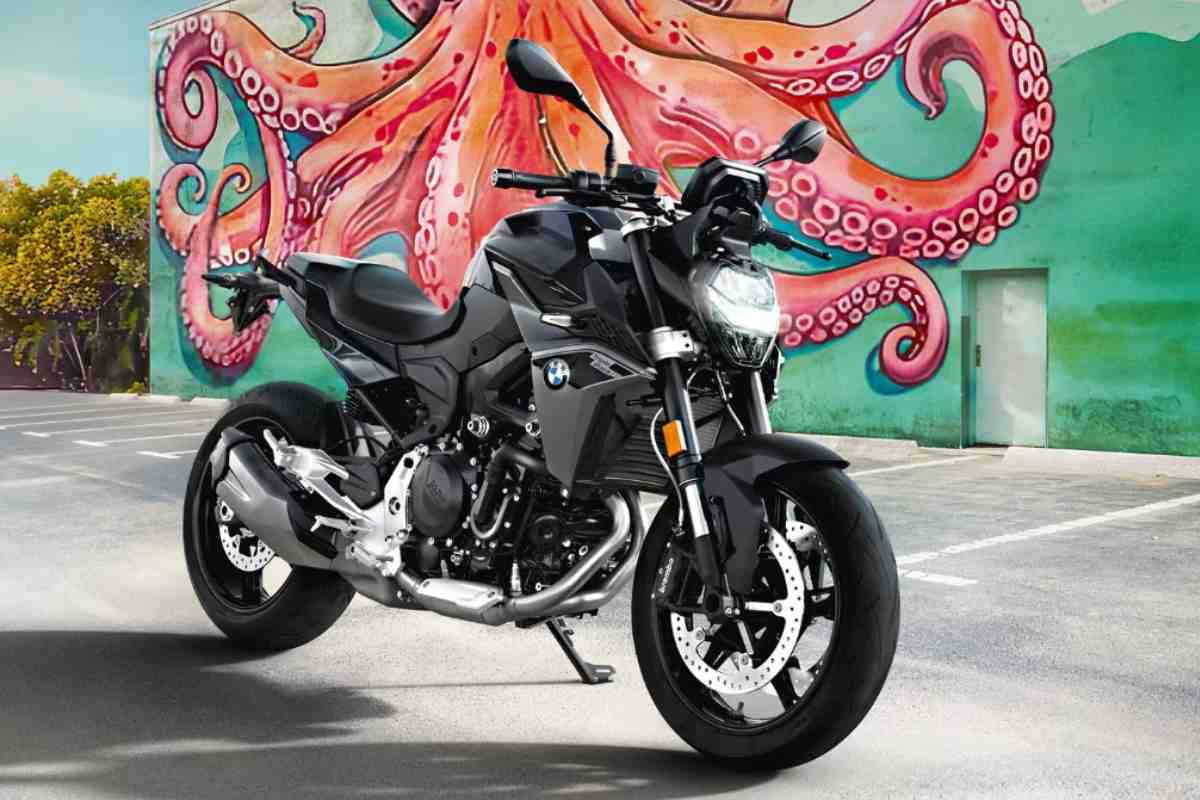 BMW, sfida a GS