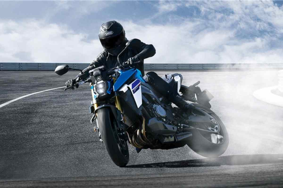 GSX-S1000 EVO suzuki