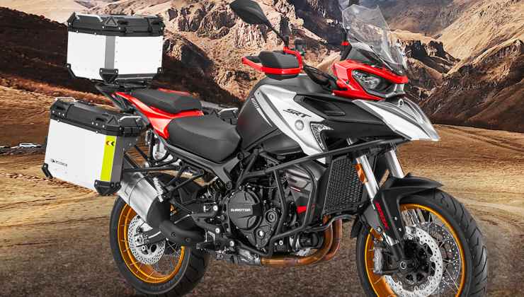 La nuova STR 900 SX di QJ Motor