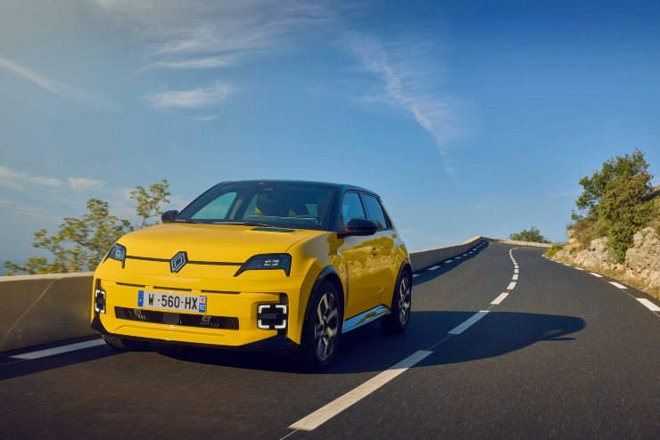 La Renault 5, ora disponibile nel modello Five, a un prezzo ancora più basso