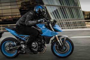 Suzuki GSX-8S