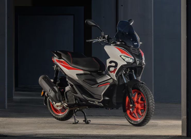 Honda X ADV Aprilia SR GT 400