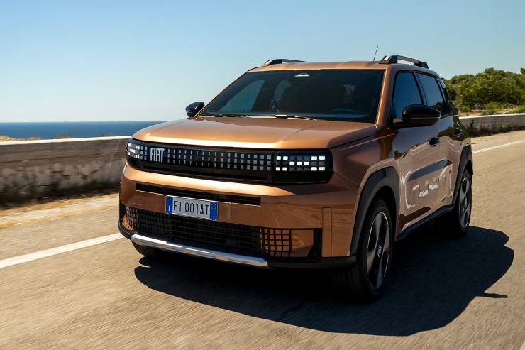 Fiat Grade Panda novità auto elettrica test drive