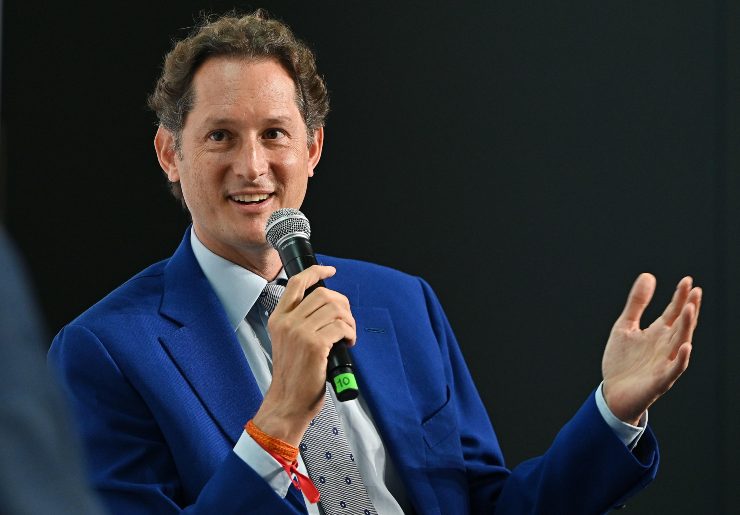 John Elkann Stellantis vendita