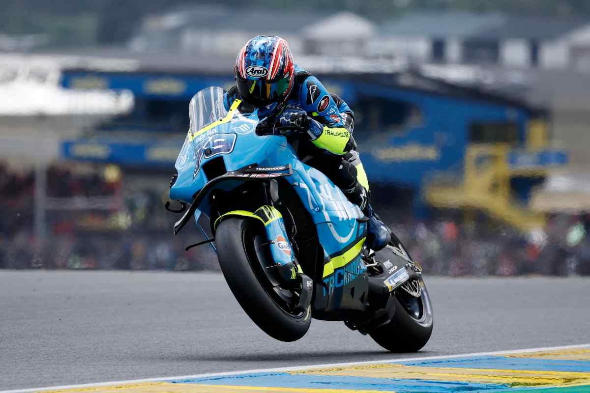 Ogura in pista con l'Aprilia