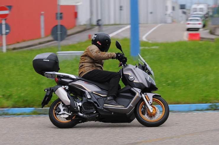 QJ Motor ATR 125 X novità scooter