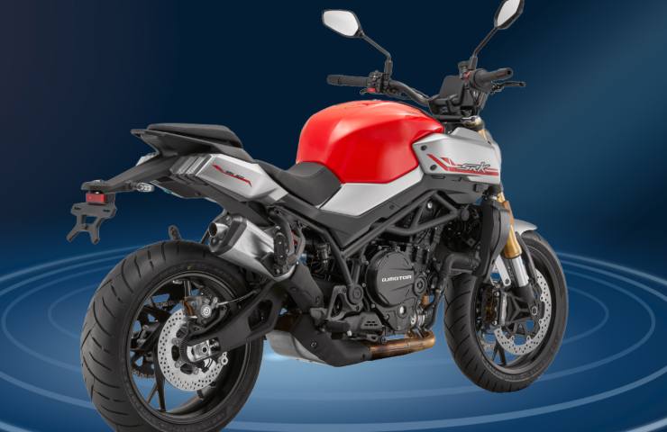 QJ Motor SRK900 hypernaked Cina