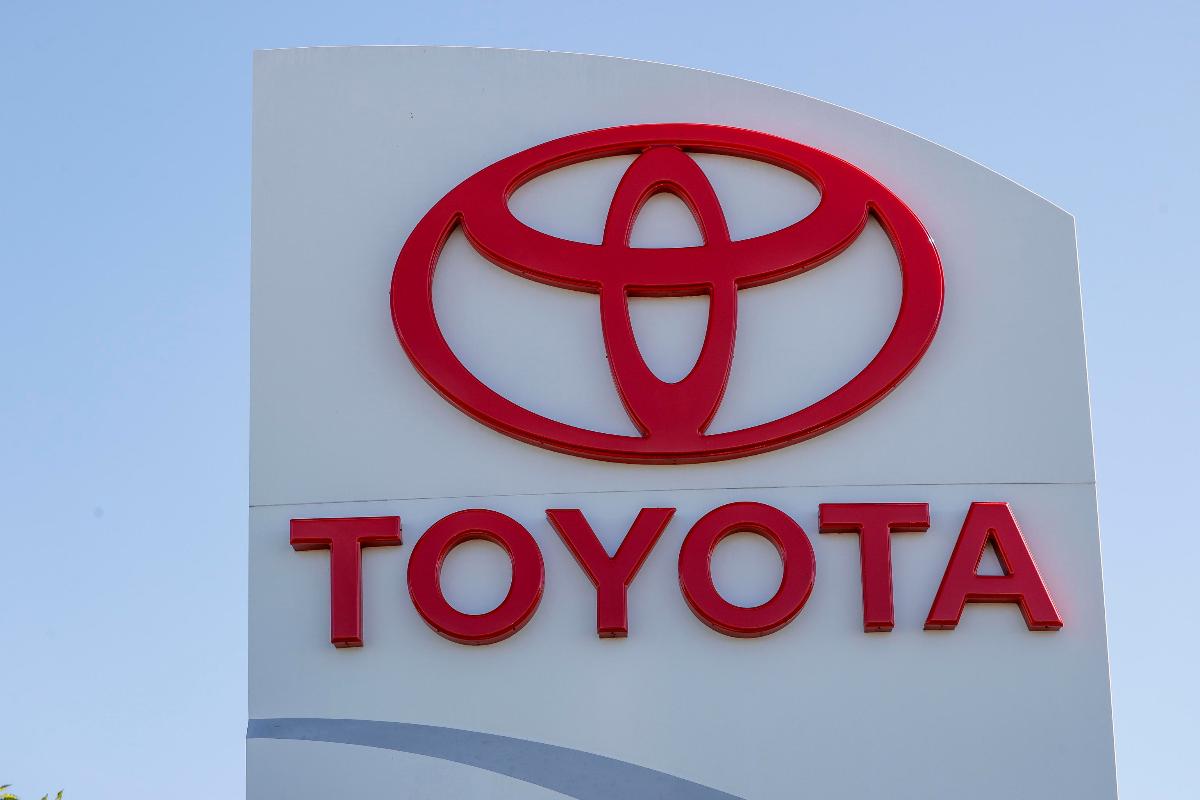 toyota logo sede