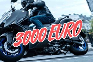 Invicta Neila Electric Yamaha TMax