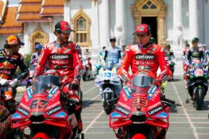 Bagnaia e Marquez attacco frontale
