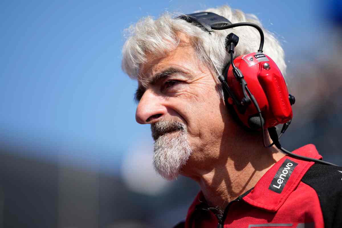 L'Ingegner Gigi Dall'Igna nella corsia dei box