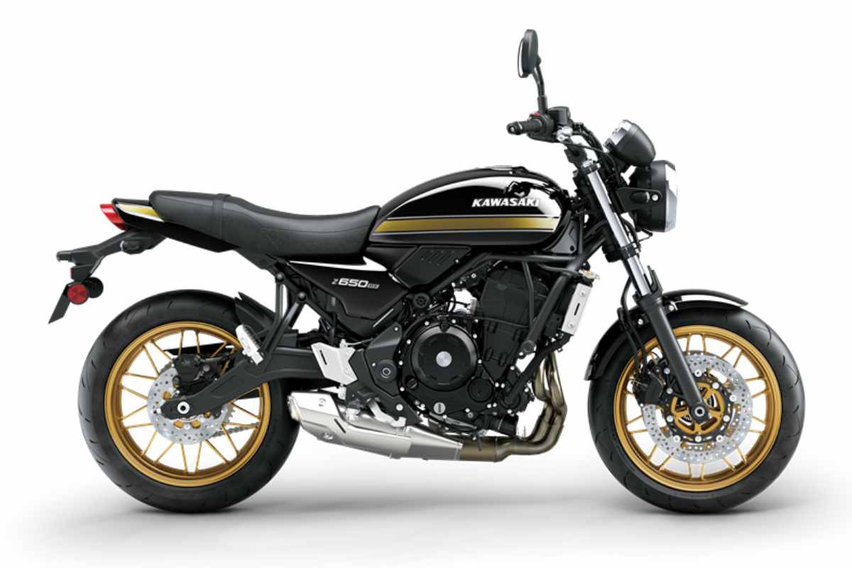 Una Kawasaki Z650RS