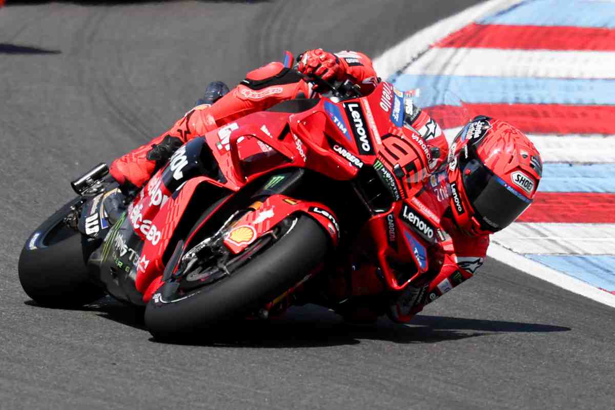 Marquez in pista con la Ducati