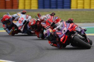 Martin e Bagnaia in pista con Marquez