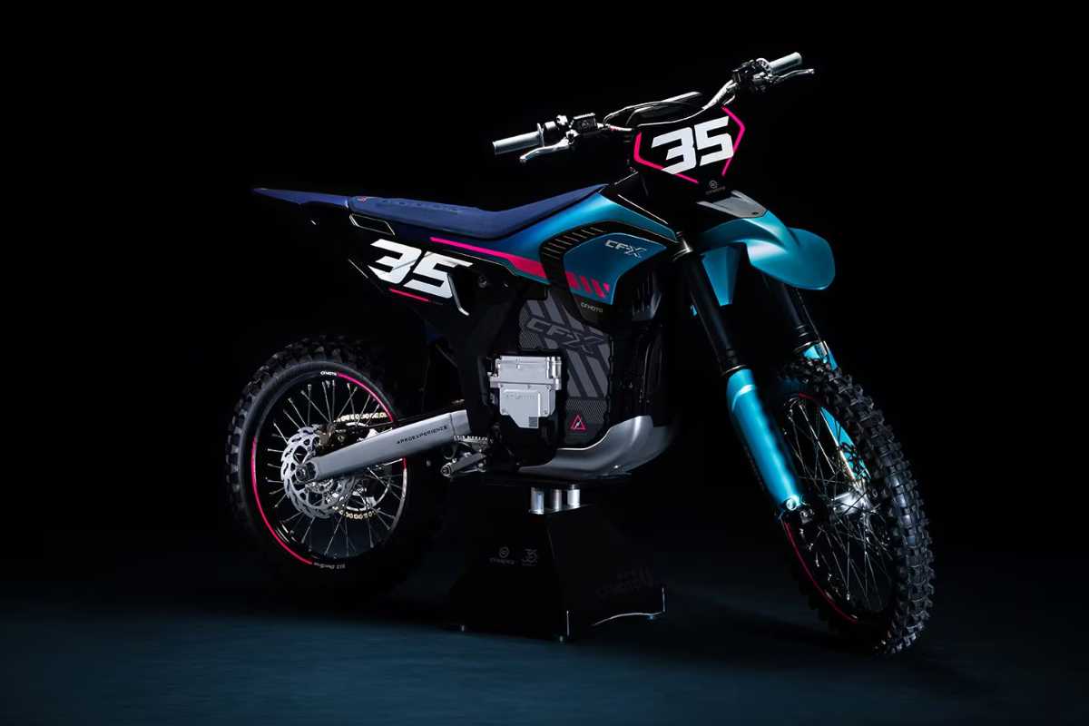 CFMoto CF-X