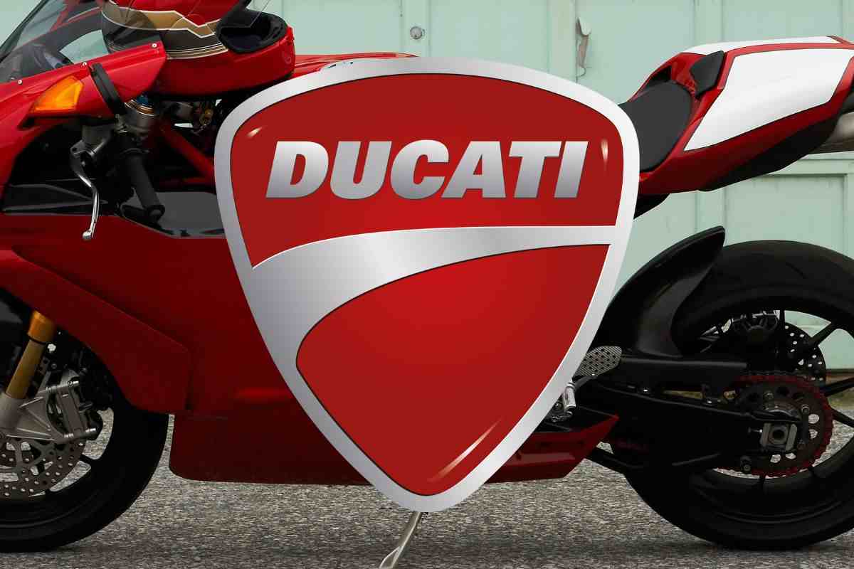 Ducati Streetfighter V4 novità sconto