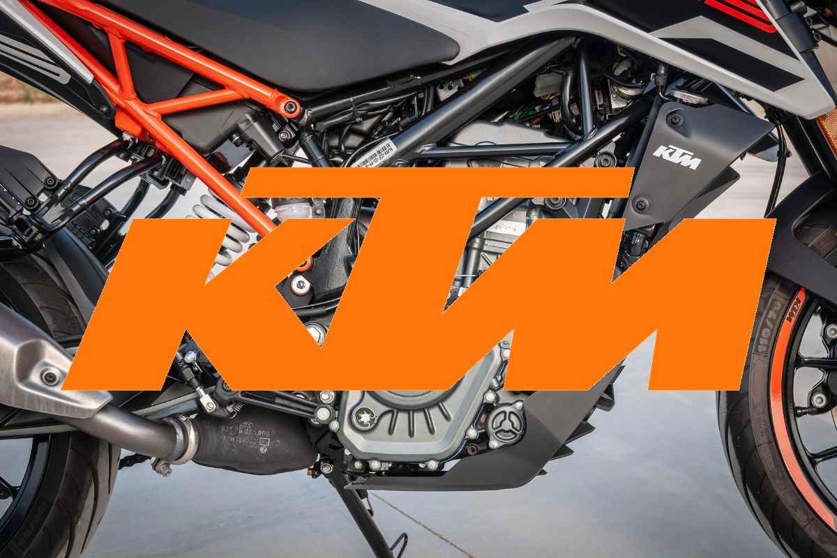 KTM 390 Adventure moto