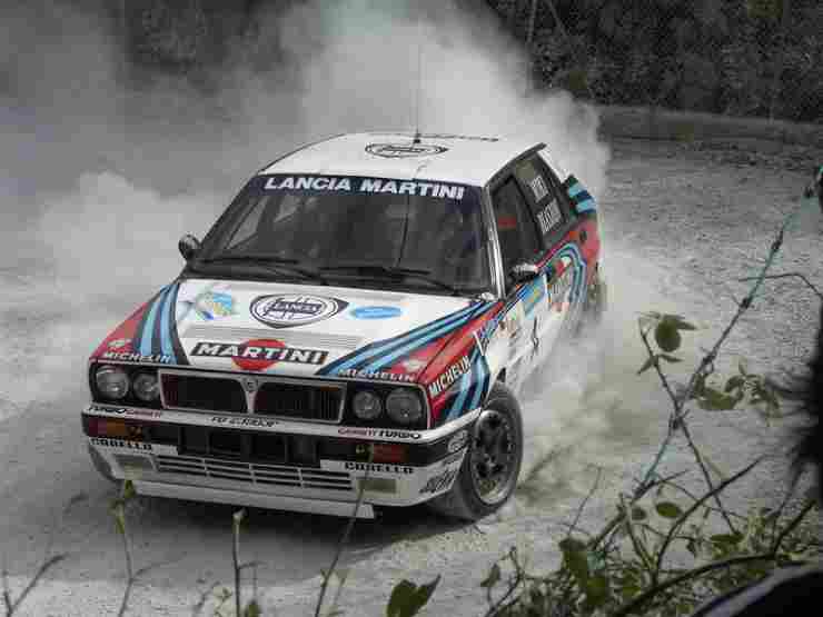 lancia delta hf integrale 