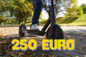 Monopattino casco multa 250 euro