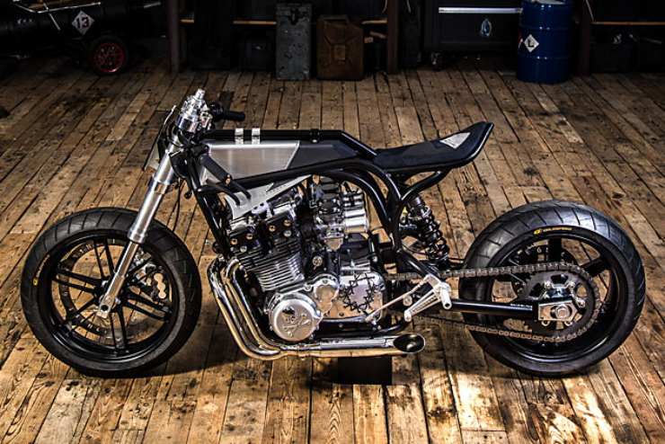 Moto Suzuki GSX1100 Head Turner