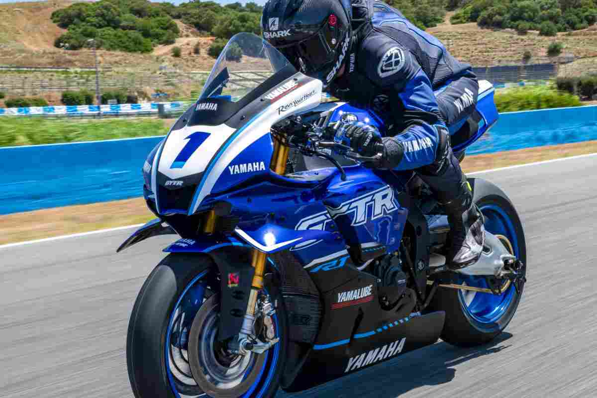 yamaha r1 gytr