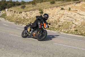 Moto KTM in strada